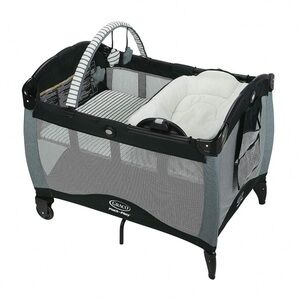 Graco Pack 'n Play Playard with Removable Bassinet - Gray/Black